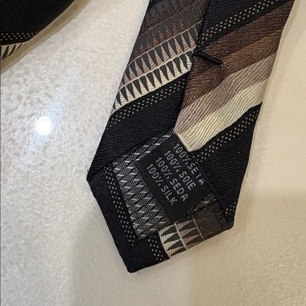 Giorgio brutini Striped Black and Brown Tie hanky set career formal